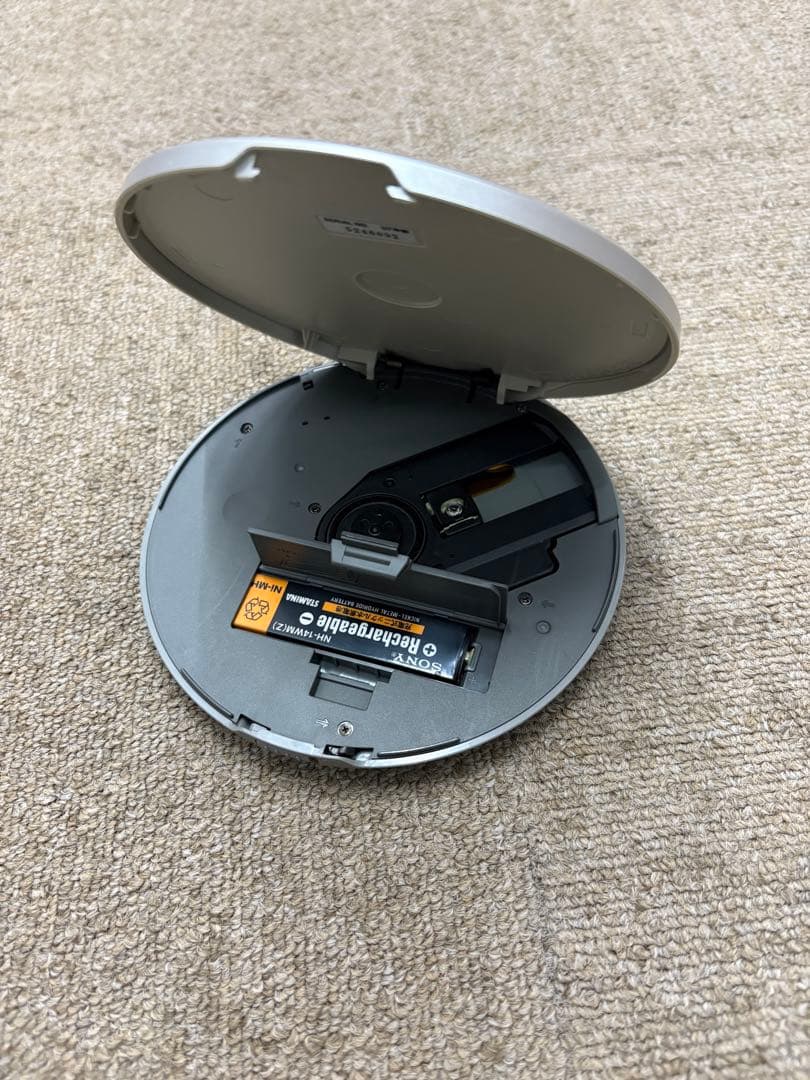 【ほぼ新品】SONY ソニー CD D-NE730 MP3 再生 動作品 純正品