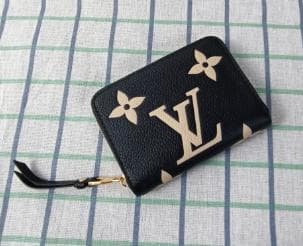 ［美品］ 財布 M83606