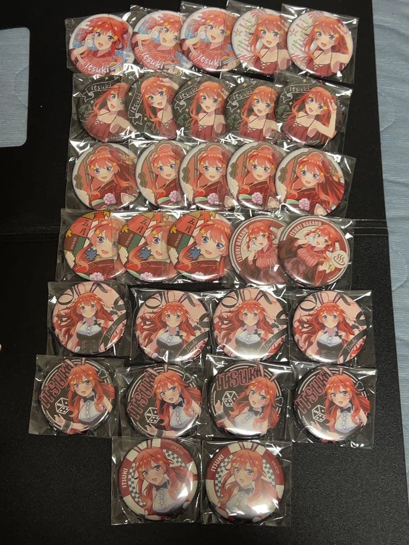 五等分の花嫁　缶バッジ　5年間の思い出　中野五月　30個