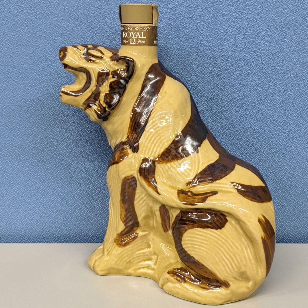 サントリーローヤル12年　干支　寅歳ボトル　600ml 43%　箱あり