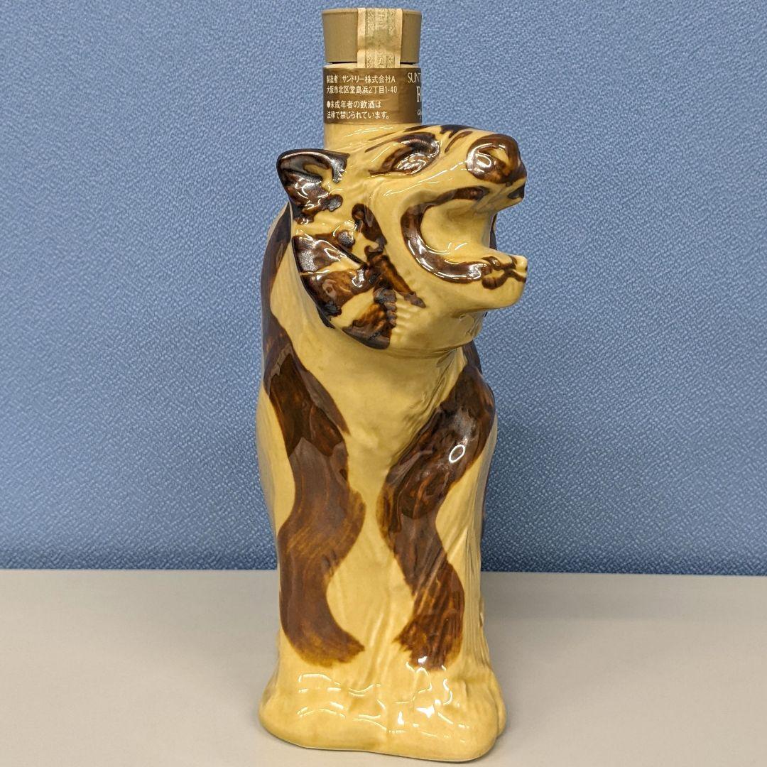 サントリーローヤル12年　干支　寅歳ボトル　600ml 43%　箱あり