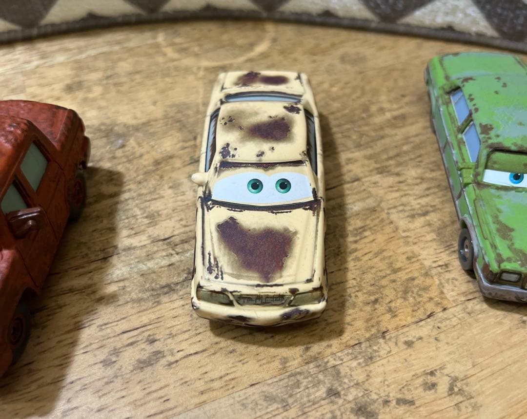 マテル　カーズ　レアなラスティ&ダスティー兄弟と仲間たちの5台セット