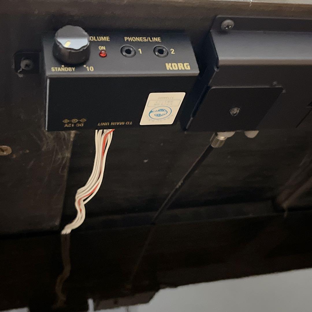 ディアパソン 132-BW アップライトピアノ　サイレント（消音機能）付き