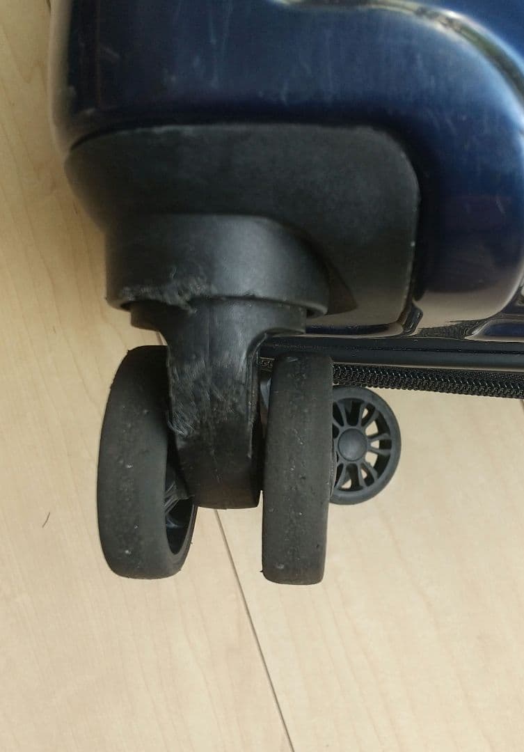 デルセー（DELSEY）ヘリウムエアロ　スーツケース Sサイズ ネイビー