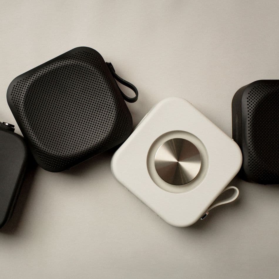 Sudio Bluetooth ポータブルスピーカー「F2」ホワイト