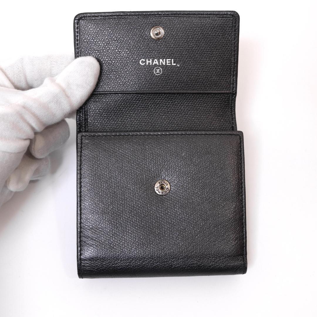 CHANEL シャネル　三つ折り財布　ココボタン　Wホック　ブラック　レザー