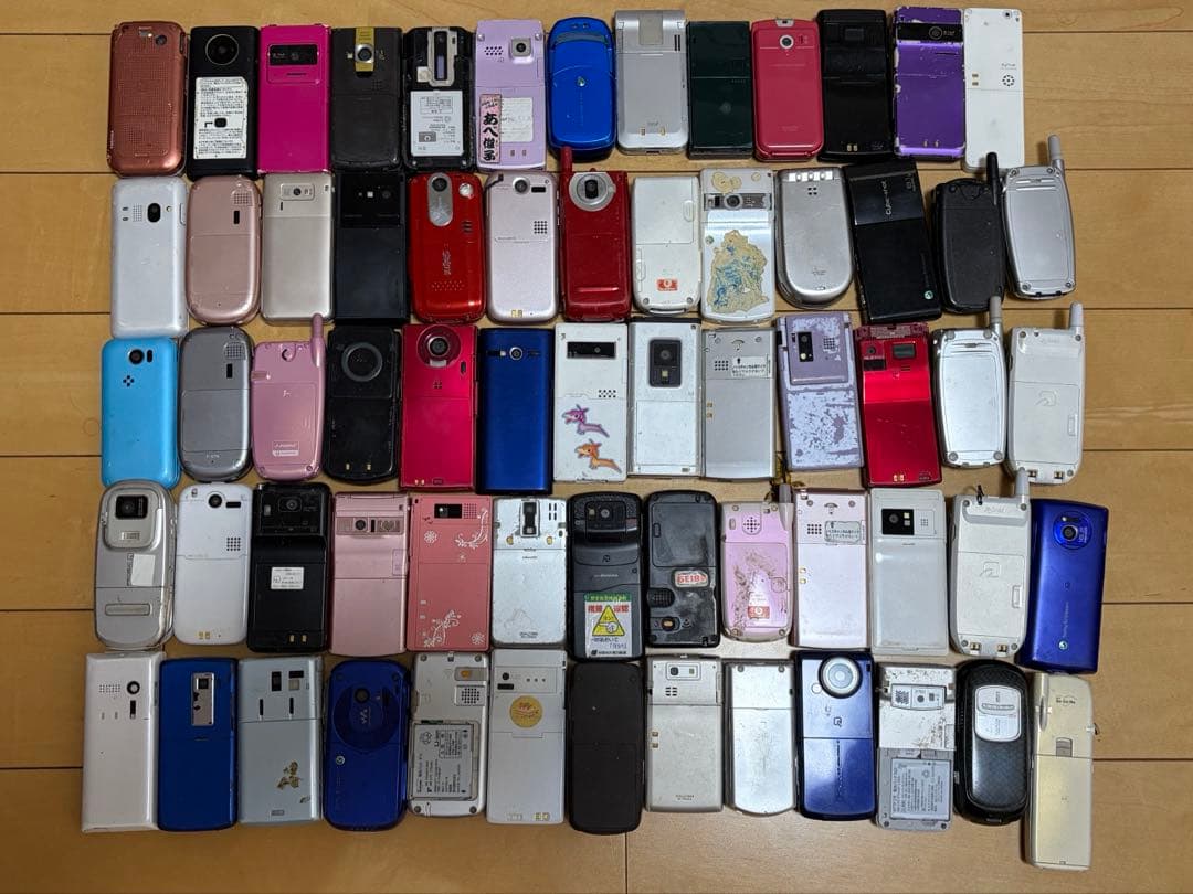 携帯電話　ガラケー　全65台　動作未確認品 修理部品取り専用