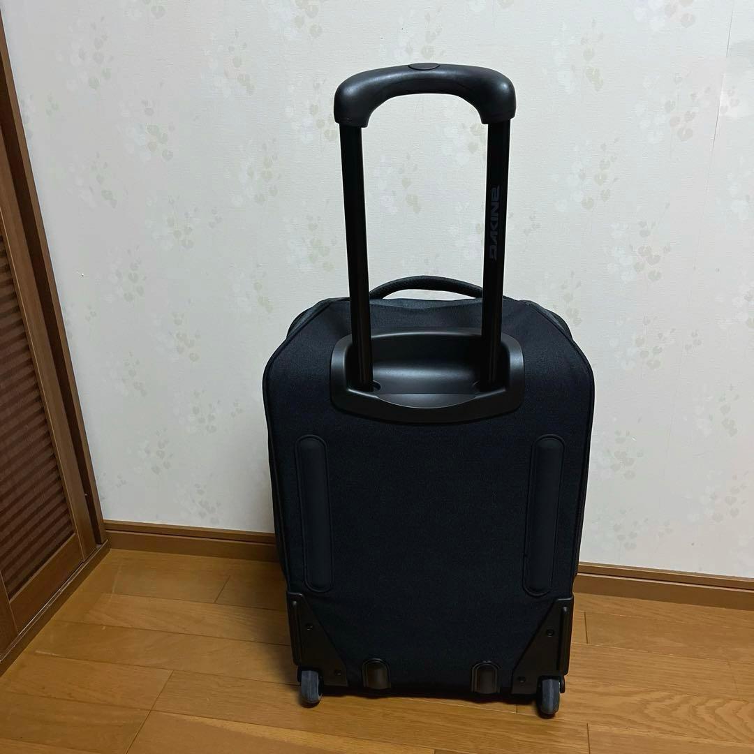 キャリーバッグ　DAKINE 未使用に近い