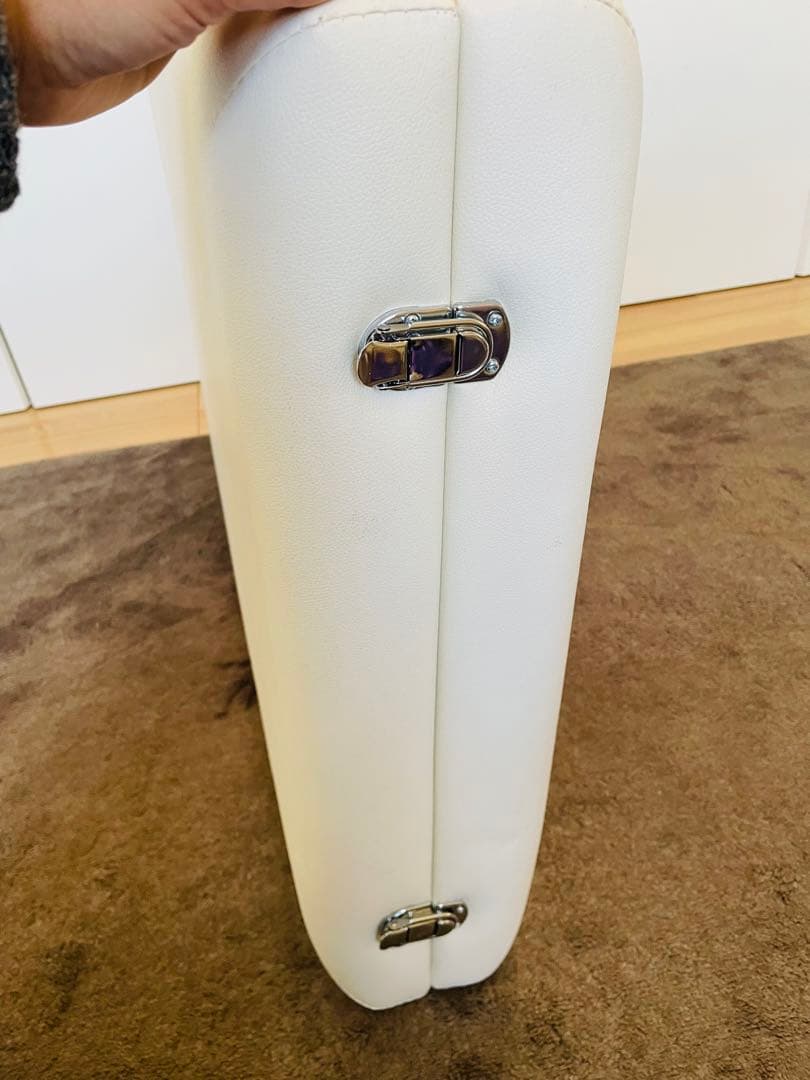 【おまけ盛りだくさん】折りたたみ軽量エステベッド＊引き取り可能な方