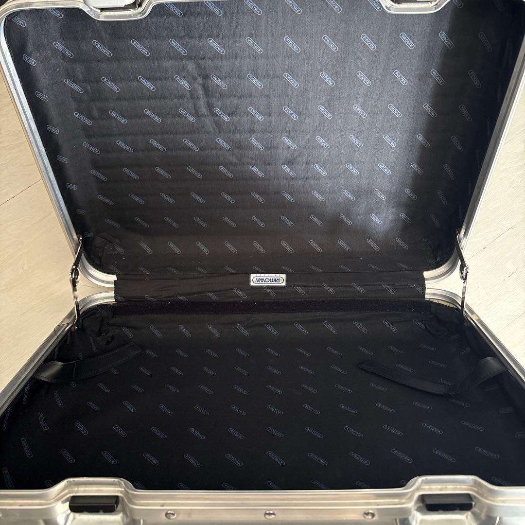 RIMOWAシルバー キャリーケース 中型