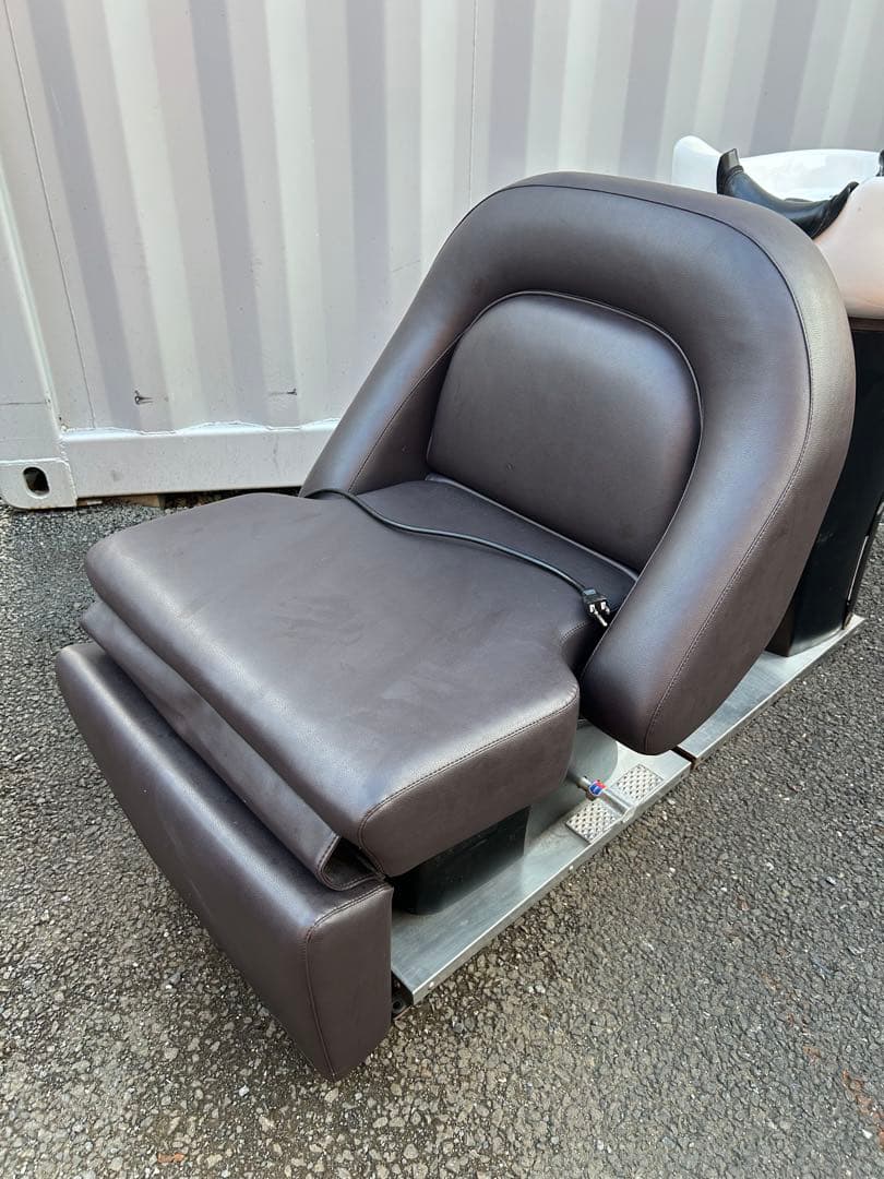 ビューティガレージ製『RUBINO（ルビノ） BASIC-R イスのみ