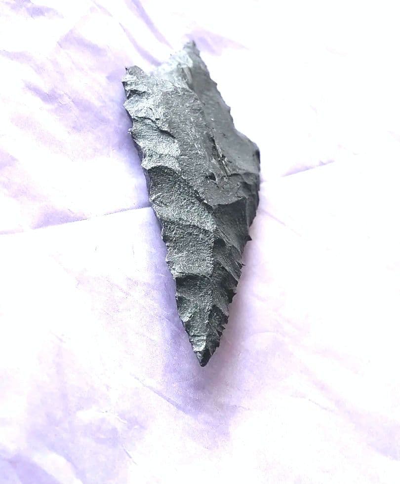 原始人 アイヌ仕様。pro 有舌尖頭器 石器 模写　サヌカイト