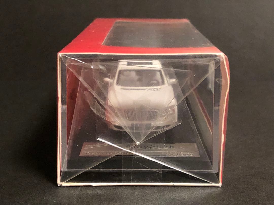 Stance Hunters 1/64 マイバッハ 62 ホワイト　599台限定