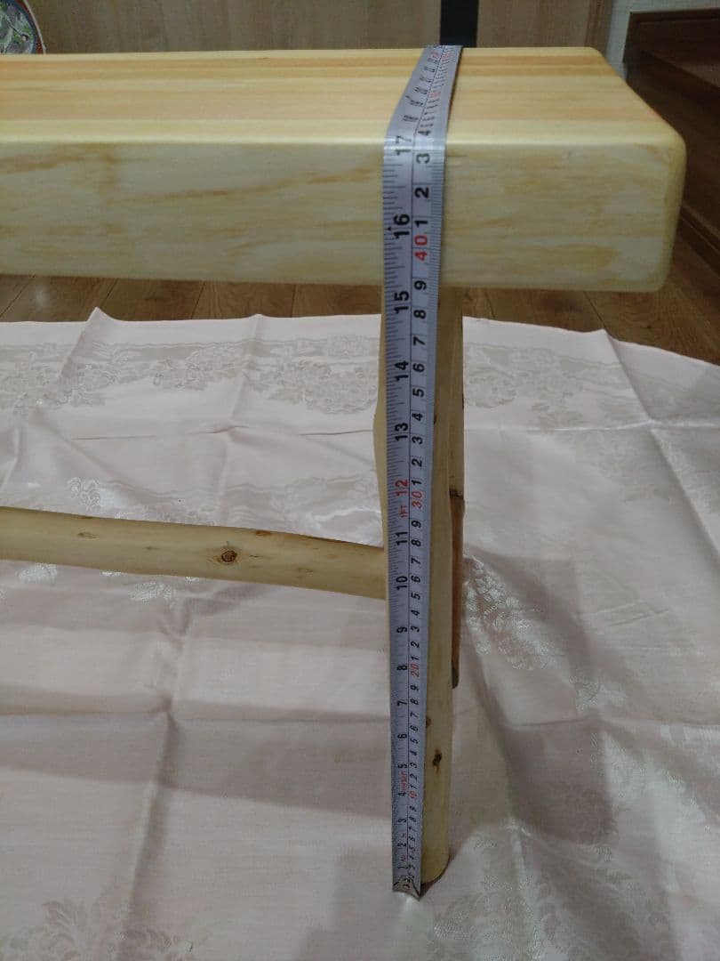 檜のベンチ（71）樹齢約70年、檜の原木の模様、年輪が綺麗に出ております