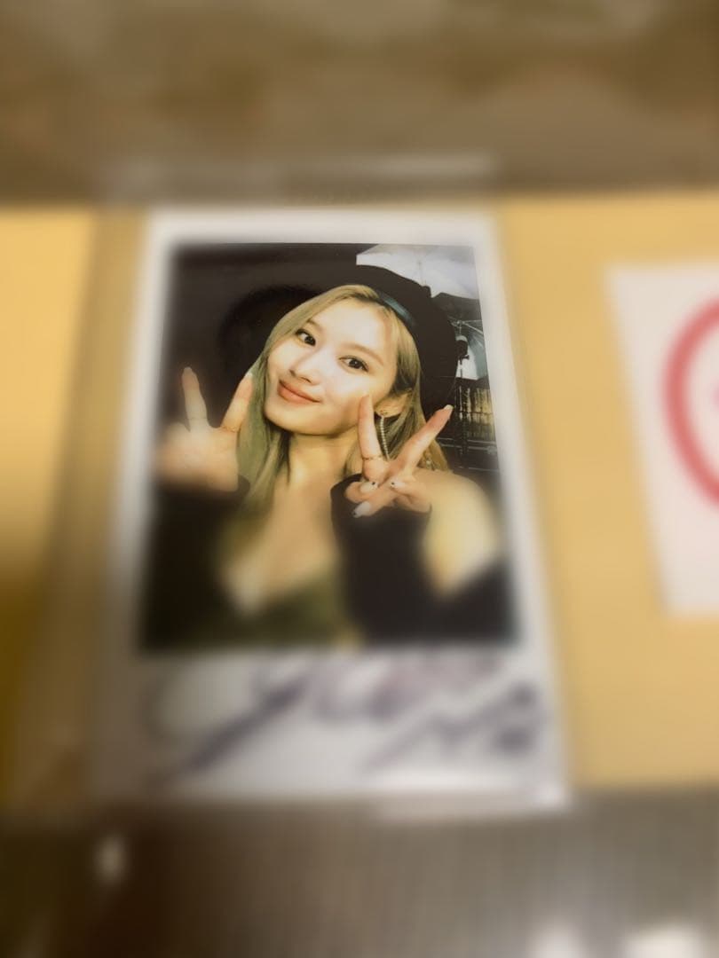 TWICE サナ　直筆サイン入りチェキ　celebrate