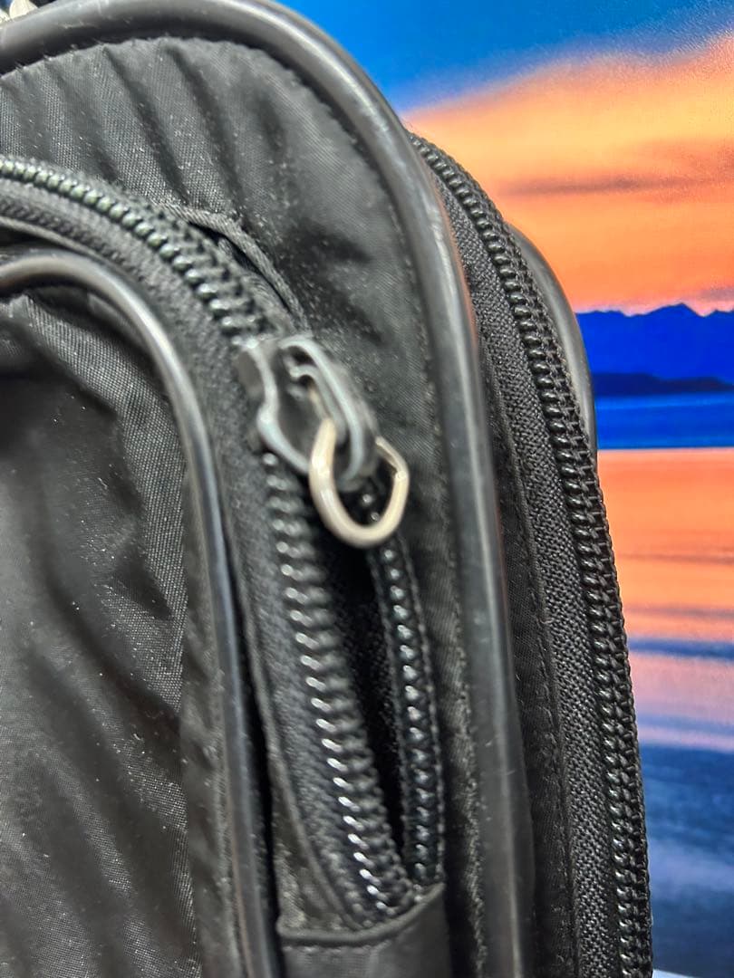 PRADA ブラック ガーメントバッグ