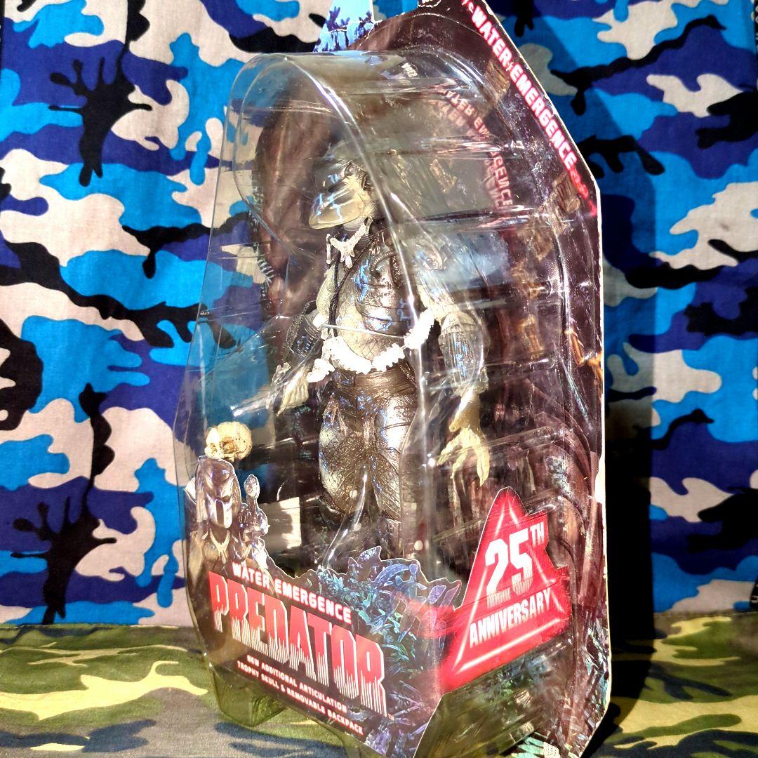 NECA／ウォーターエマージェンシー•プレデター【未開封】