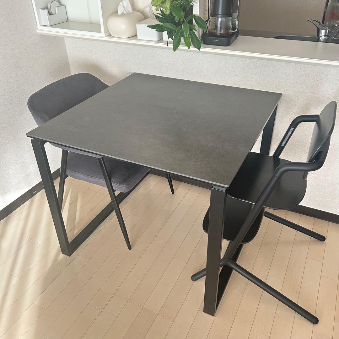 【神奈川県新百合】ニトリ　セラミック　グレー　黒　正方形ダイニングテーブル