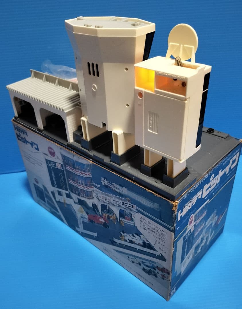 《トミカラマピットイン》 レーシングサウンド&ラップ点滅【完全動作品】新品未使用