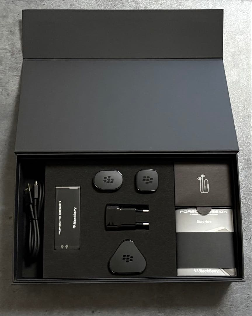 ブラックベリーBlackBerry Porsche Design 9982