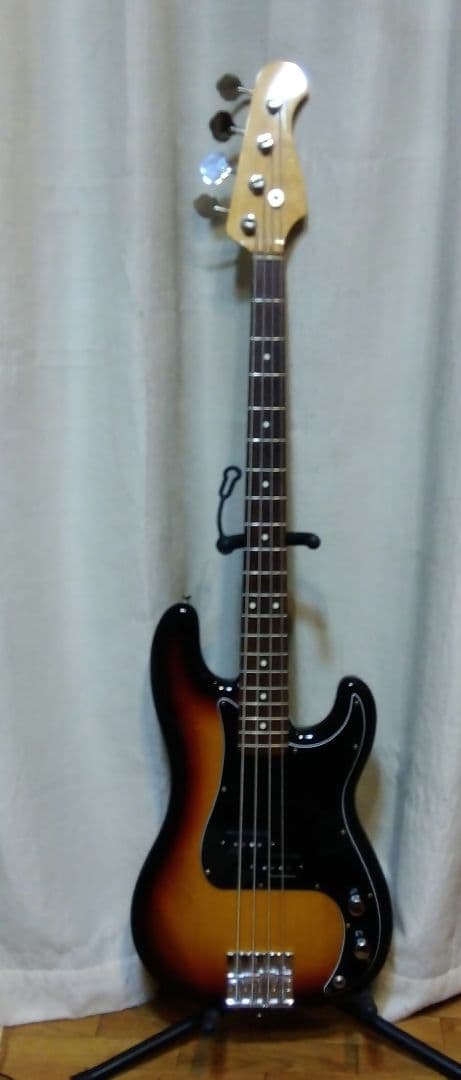 フジゲン　ネオクラシック　プレシジョンベース