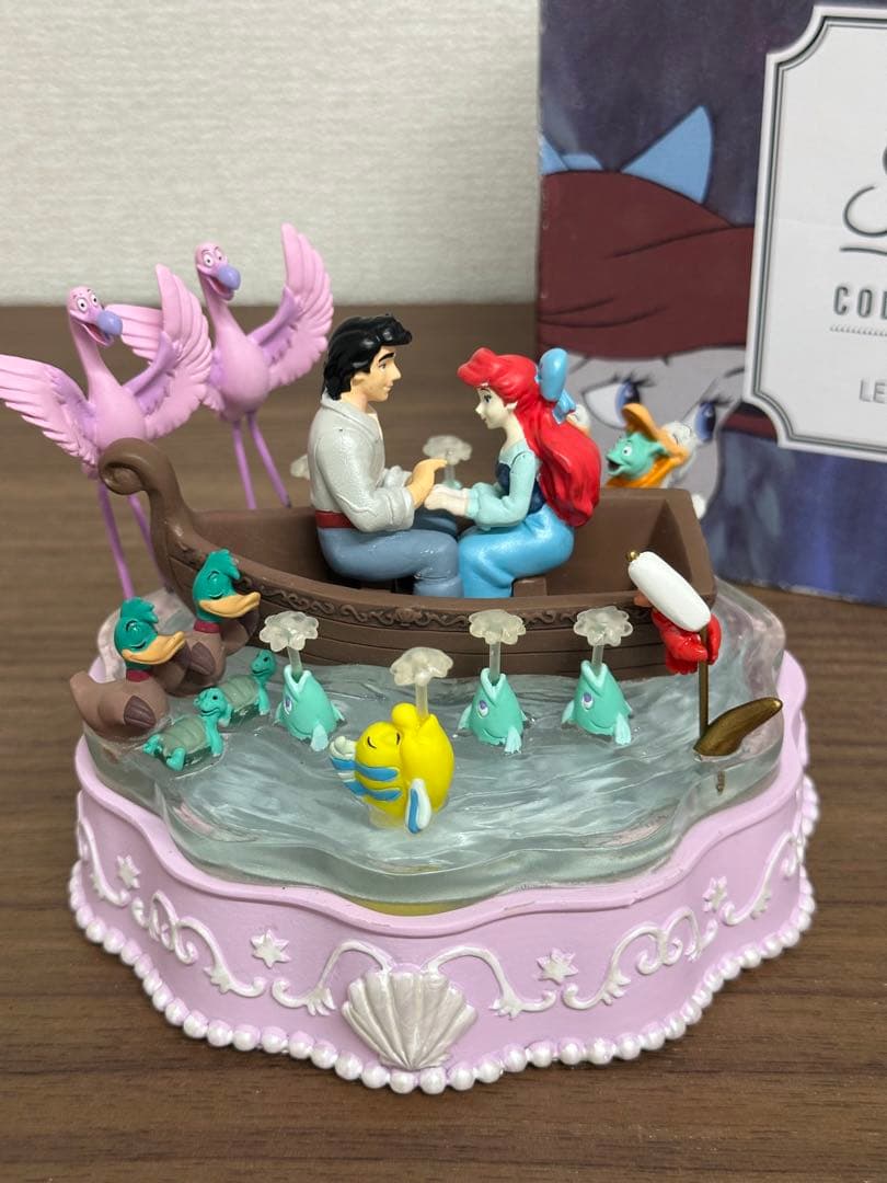 リトルマーメイド アリエル & エリック キスザガール LED フィギュア