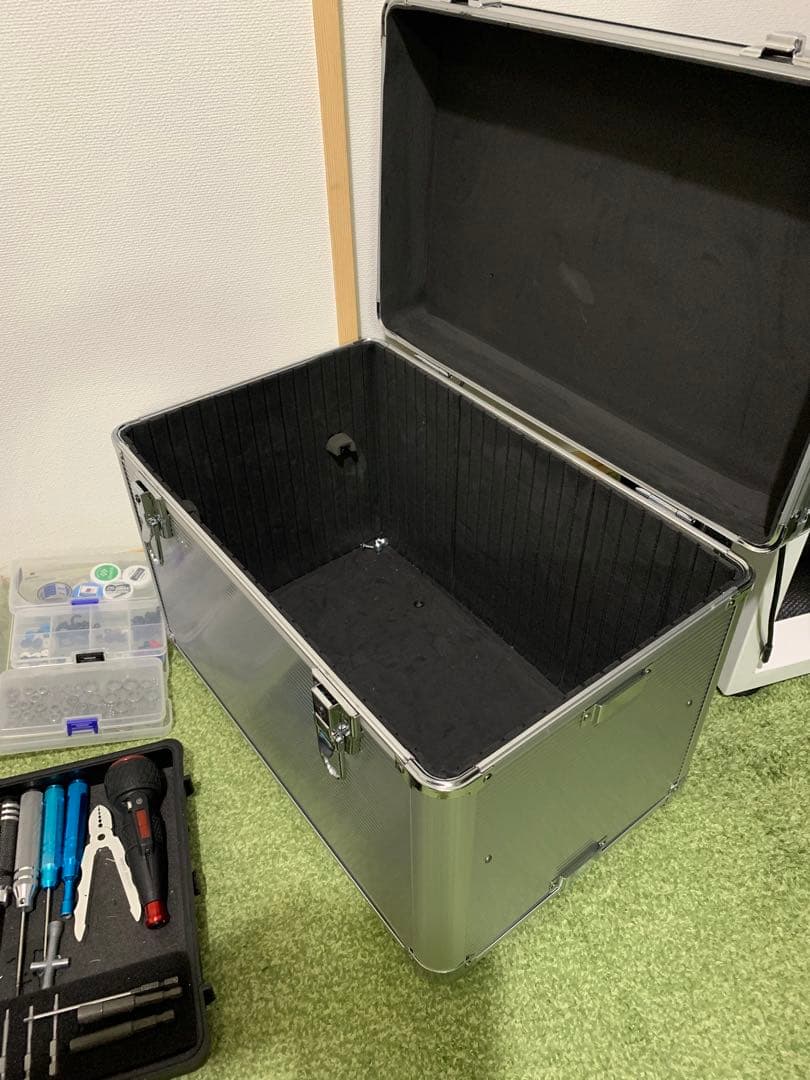 RC用工具、ケース、電動ドライバーとピッド付き