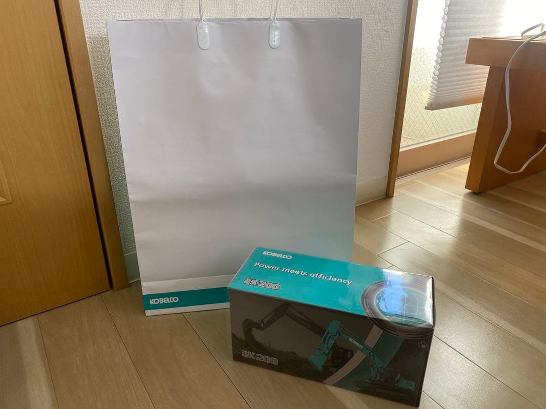 KOBELCO SK200 ミニチュア建機 1/50