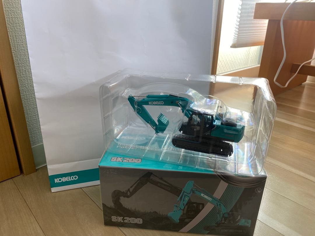 KOBELCO SK200 ミニチュア建機 1/50
