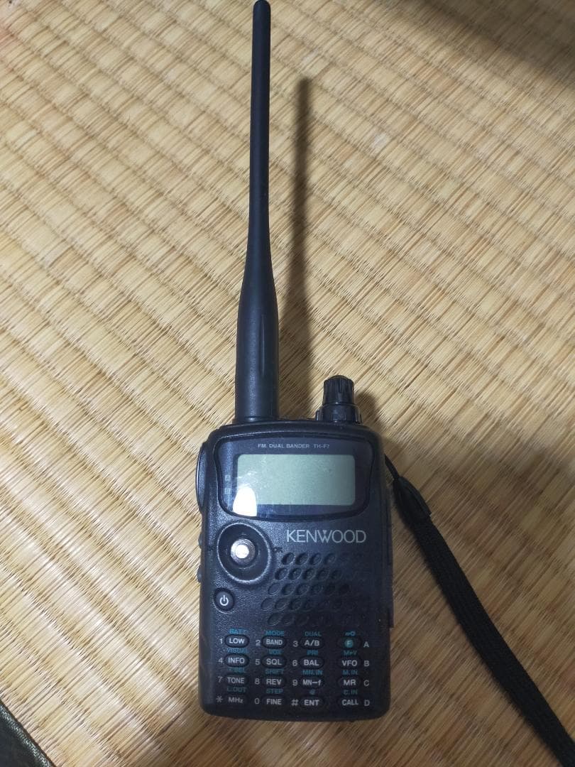 【値下げ！】ＫＥＮＷＯＯＤ　アマチュア無線機　ＴＨ－Ｆ７セット