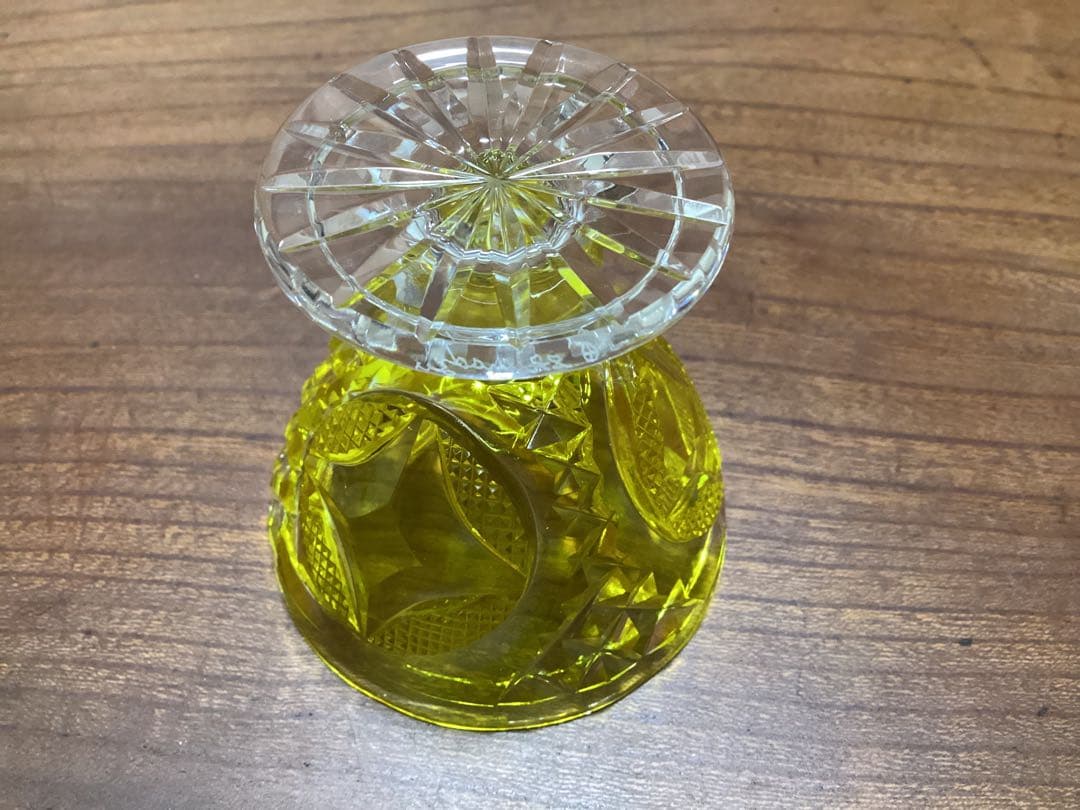 薩摩切子　色被グラス　脚付猪口　2個セット　黄　創作島津　刻印あり　酒杯ぐい呑