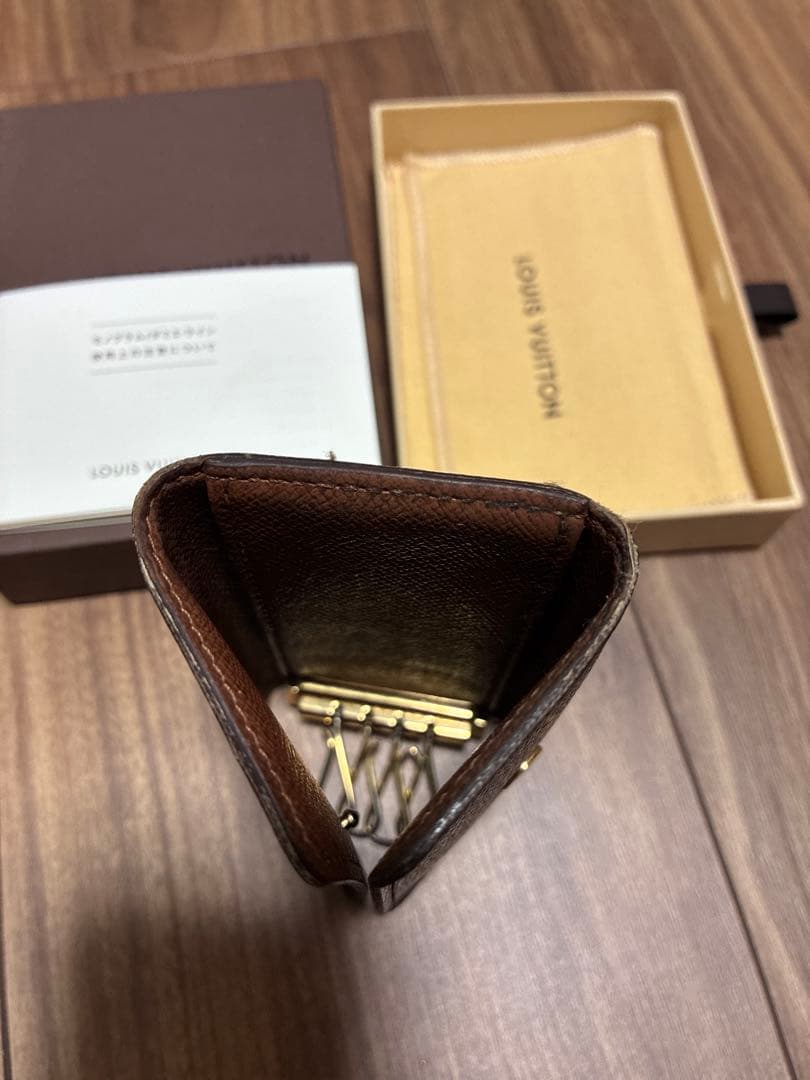 LOUIS VUITTON モノグラムキーケース