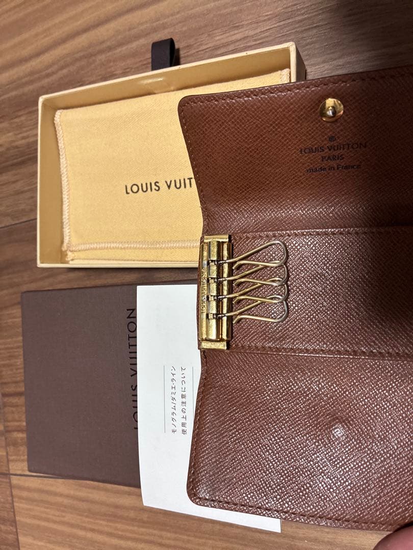 LOUIS VUITTON モノグラムキーケース