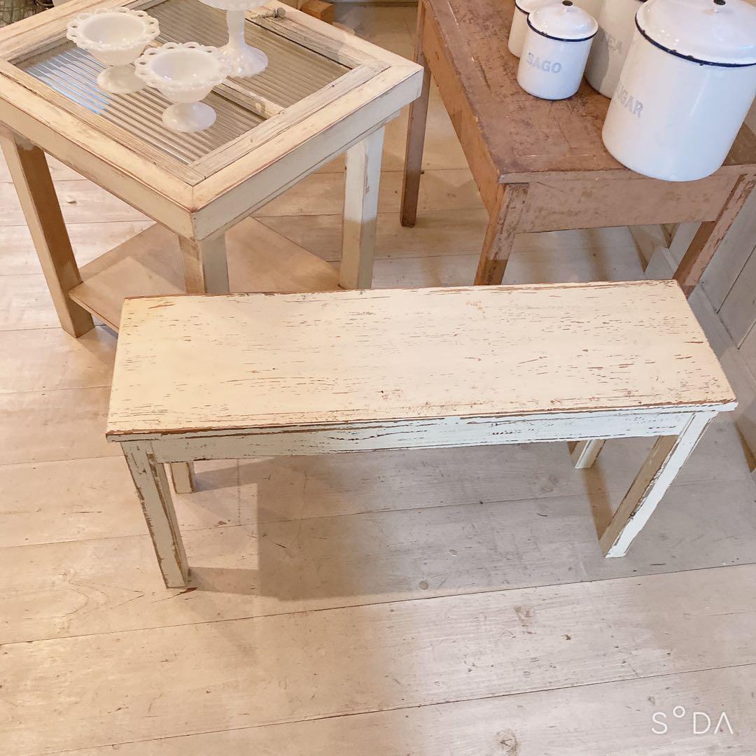サナ　23日までお取り置き アンティークテーブル　ホワイト　古いテーブル