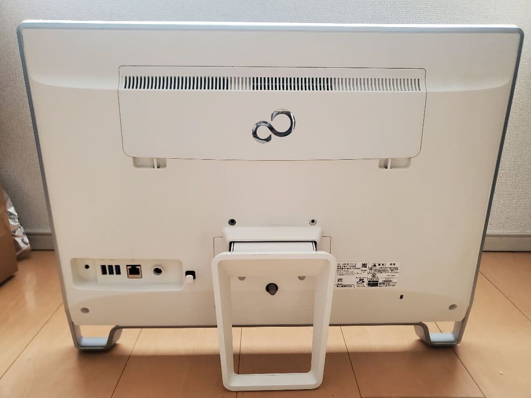 FMV FHシリーズ/i7-6700T/SSD512GB/16GB/DVD-S