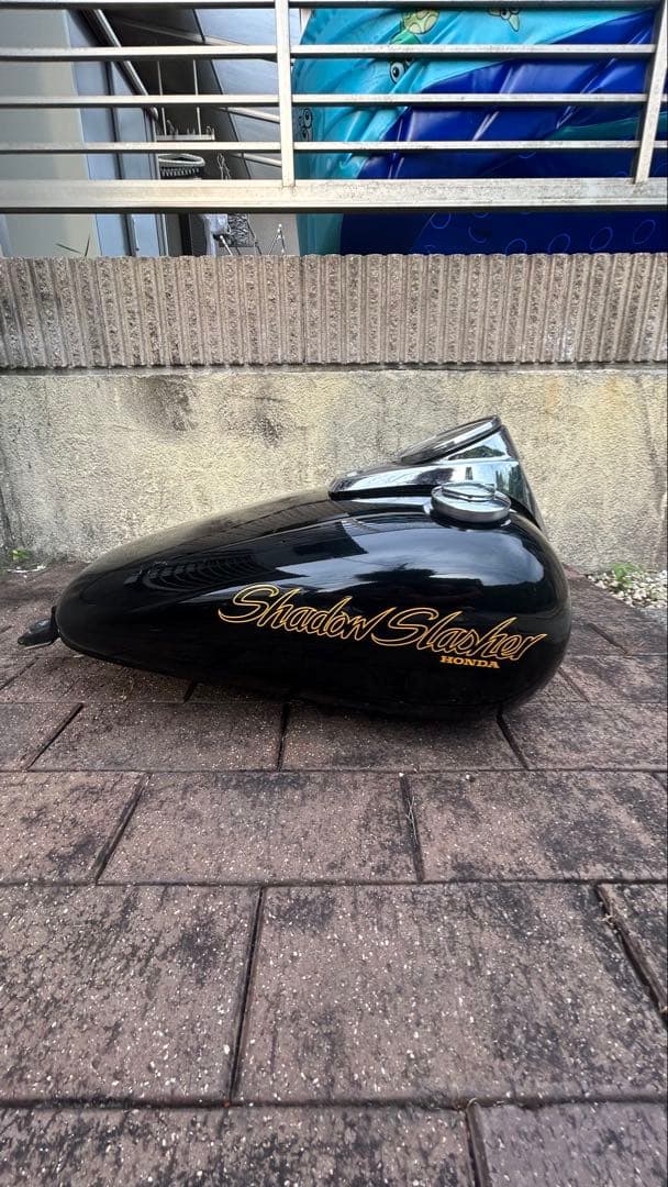 シャドウシャドウ ブラックタンク スピードメーター付き