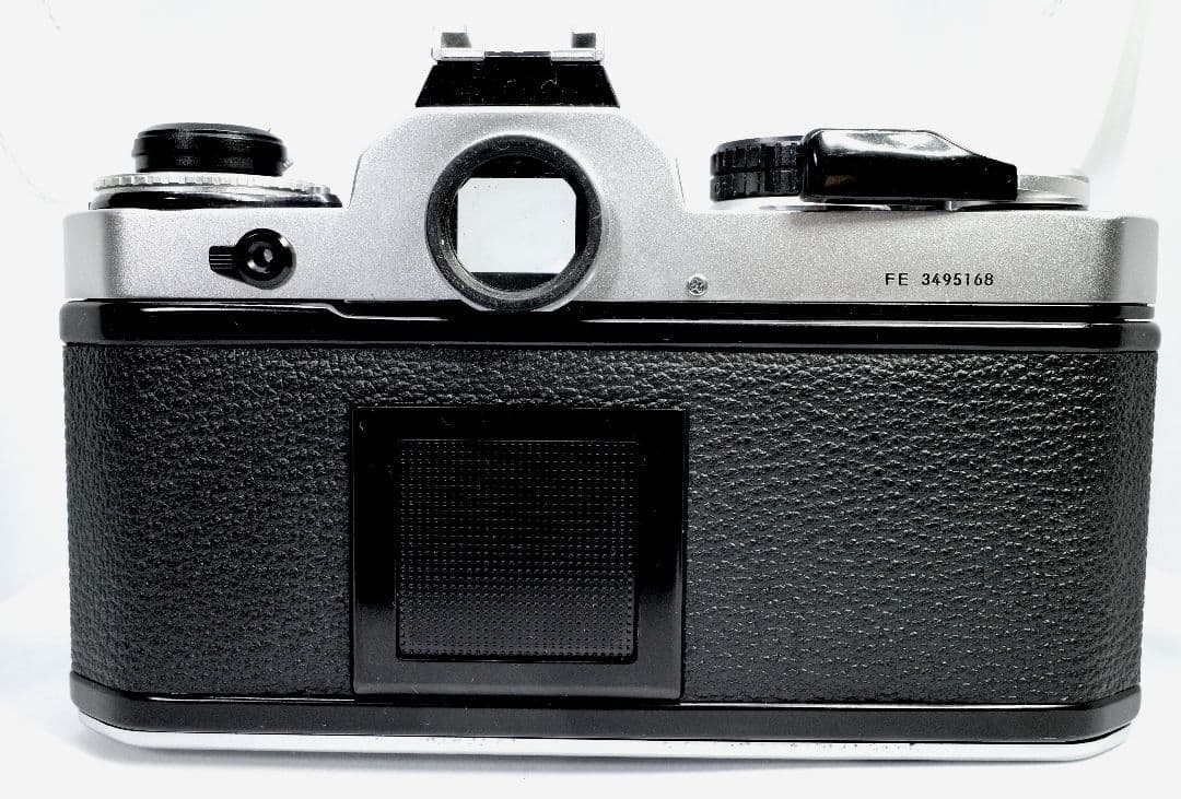 ニコン　Nikon FE + Ai Nikkor 28mm/F2.8