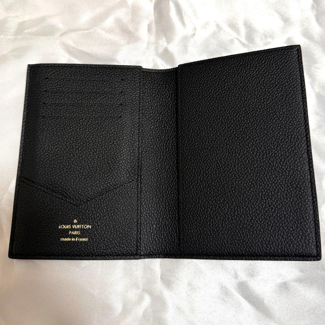 Louis Vuitton ルイヴィトン ブラックモノグラム パスポートケース