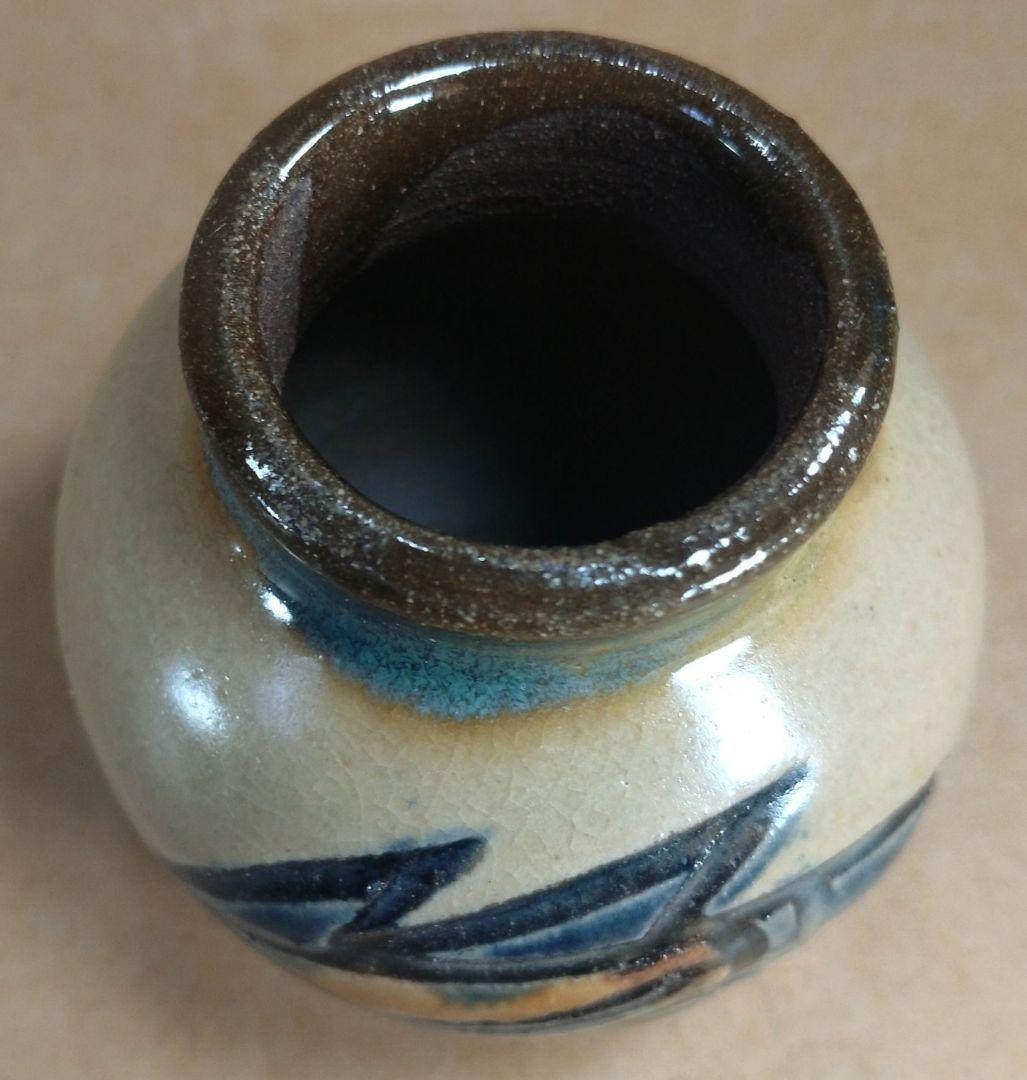 本物保証】金城次郎 小壷(笑魚,魚文)共箱 壷屋焼 人間国宝 美品 やちむん 栞