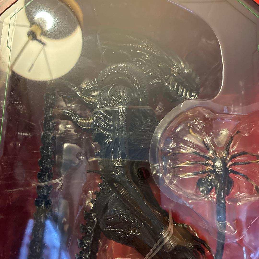 NECA エイリアン　ロムルス　スコーチドゼノモーフ