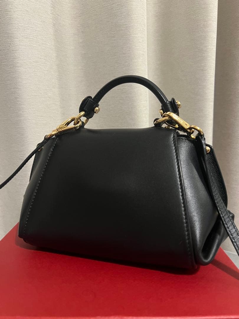 【週末限定価格】フェラガモ　2wayショルダーバッグ