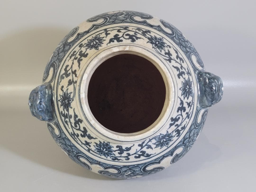 中国 染付 纏枝蓮花紋 瓶