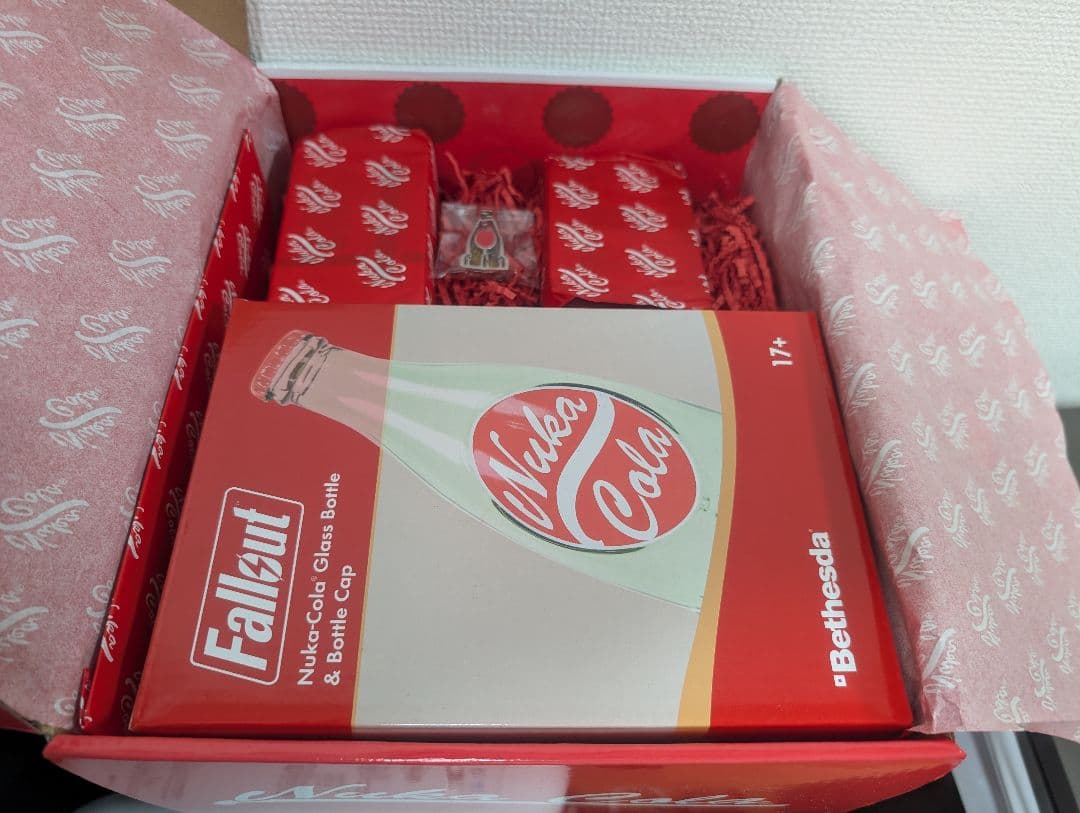 【未使用】Fallout(フォールアウト)　公式グッズ　ヌカコーラ・バンドル