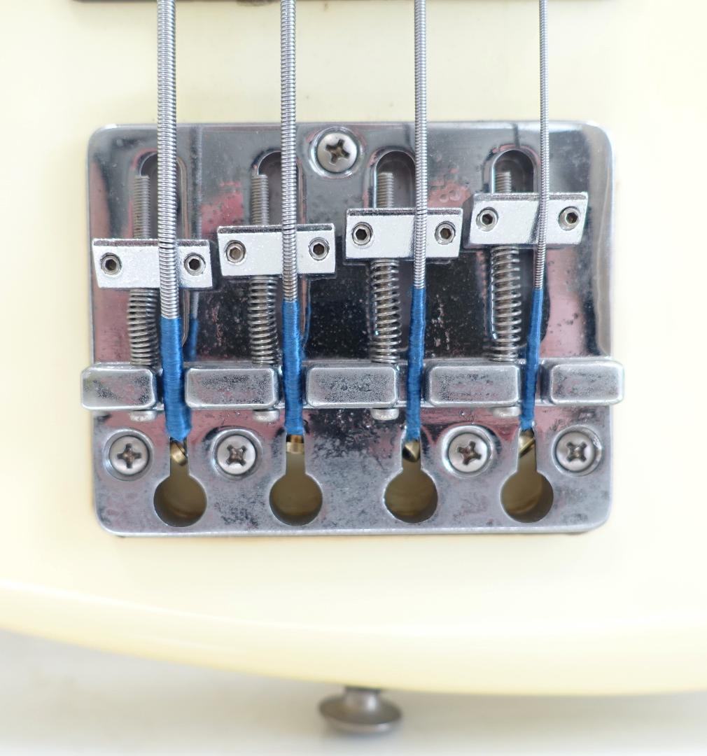 Ariapro II RSBシリーズ　エレキベース　クリームイエロー