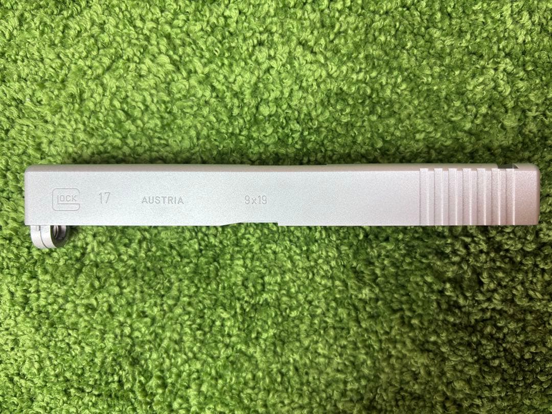 サイドアームズ　東京マルイ Glock17 Gen3 セラコートシルバースライド