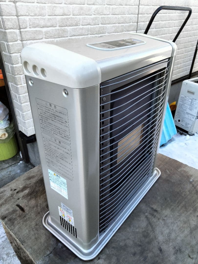 サンポットFF石油ストーブゼータス！品番「FFR‐56S」2007年式中古品