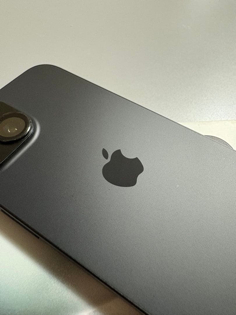 【美品】Apple iPhone15 128GB ブラック SIMフリー