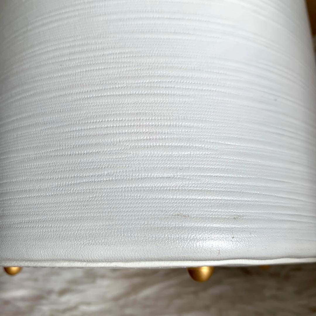 ハナエモリ 円柱型 ハンドバッグ パーティバッグ ホワイト　本革