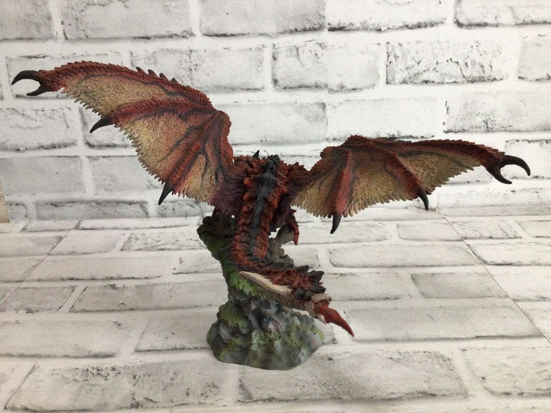 W609 リオレウス フィギュア 火竜 モンスターハンター