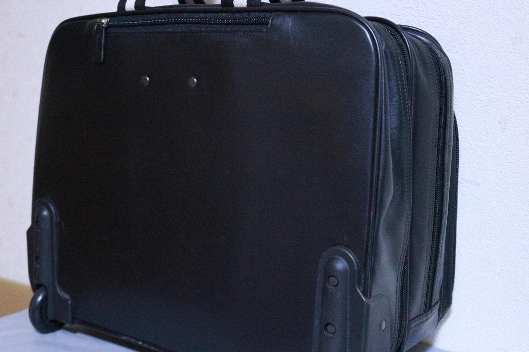 BALLY　本革キャリーバッグ